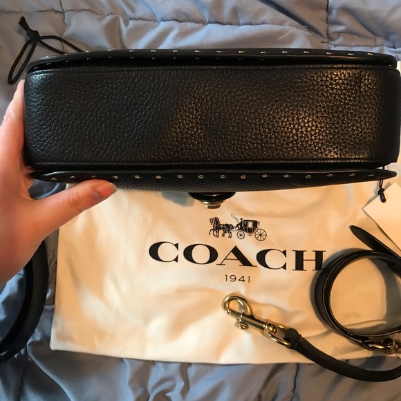 Coach page 27 - Picture 8 of 8